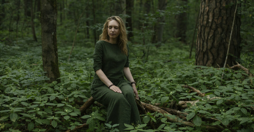 Miško maudynės su Mila Monk